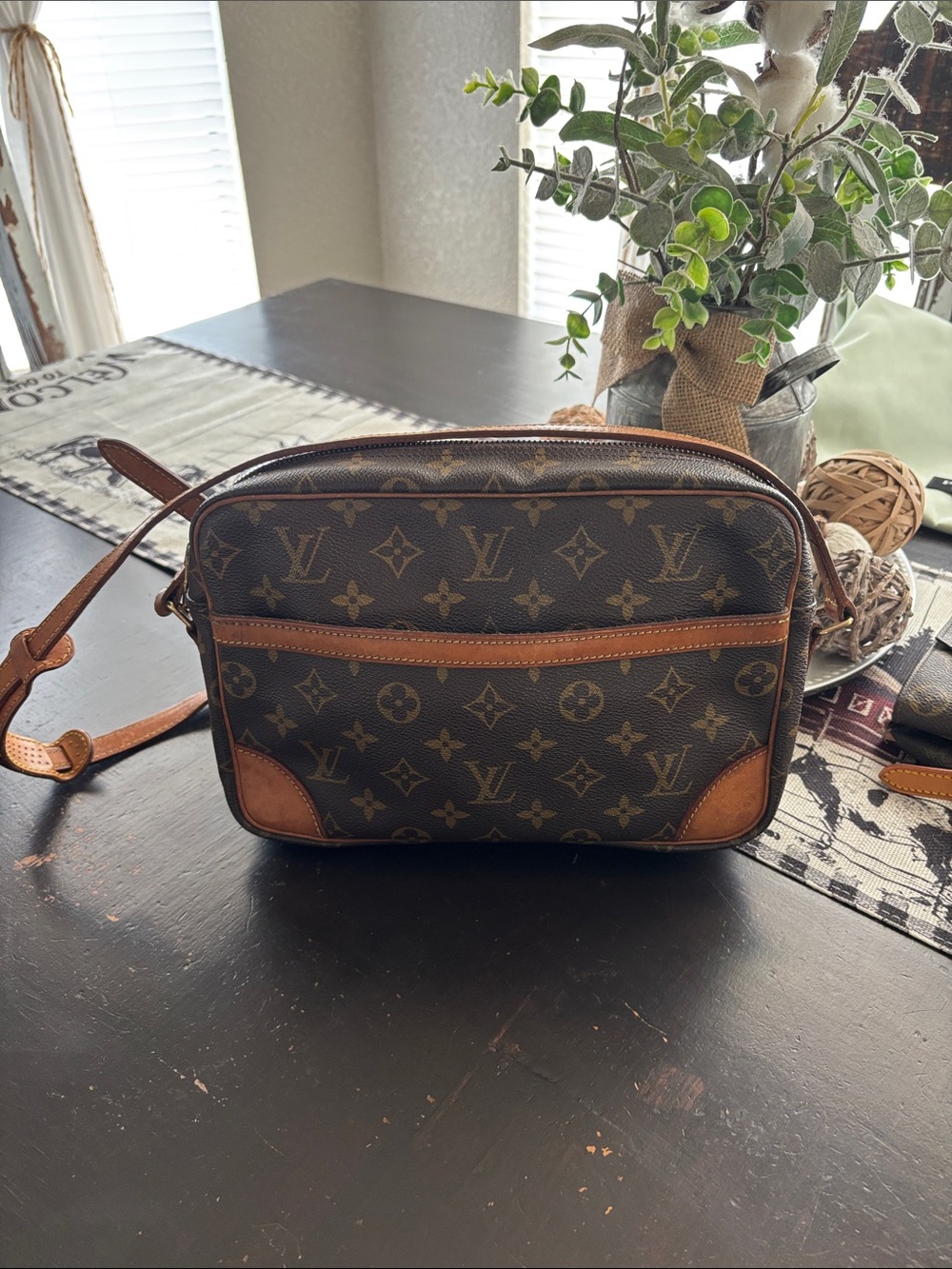 Louis Vuitton Trocadero 27 Cossbody Bag Monogram M51274 884NO